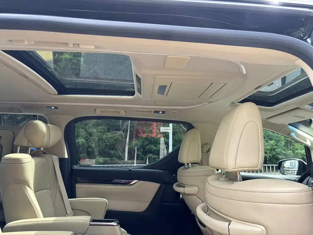 Toyota Alphard 2018 — фото 15