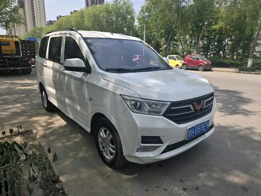 Wuling Hongguang 2021 — фото 2
