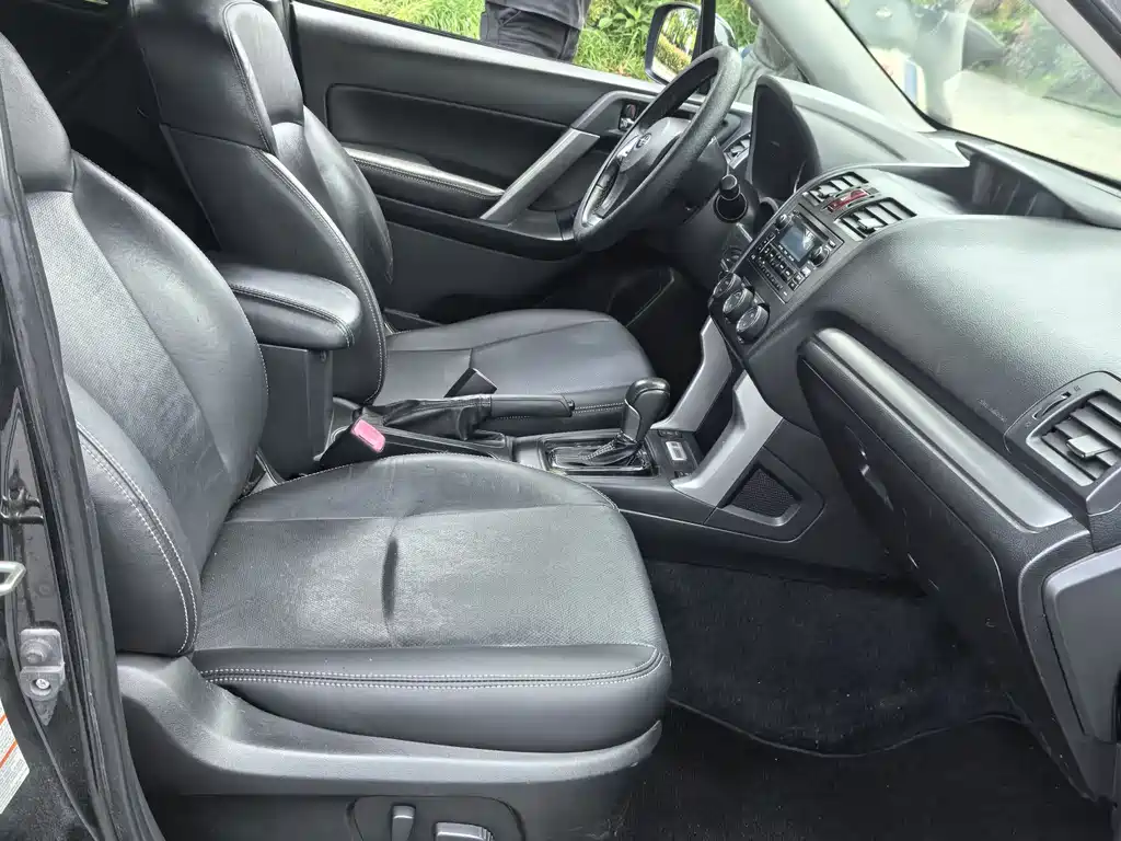 Subaru Forester 2015 — фото 15