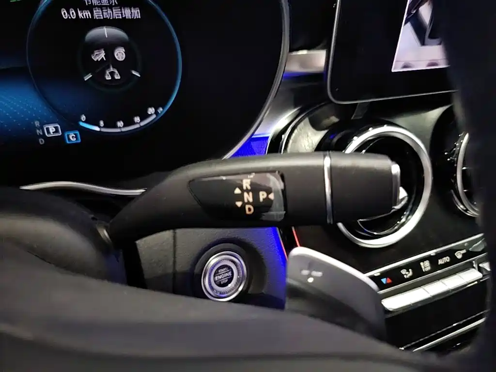 Mercedes-Benz C-Class 2020 — фото 14