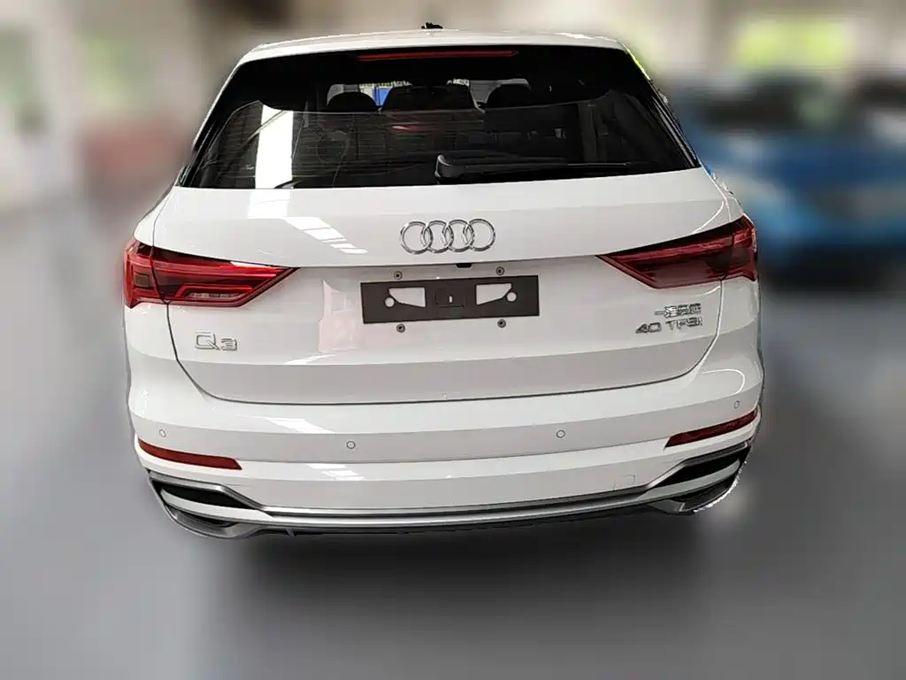 Audi Q3 2020 — фото 10
