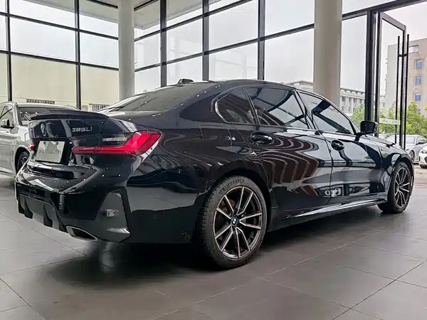 BMW 3 Series 2024