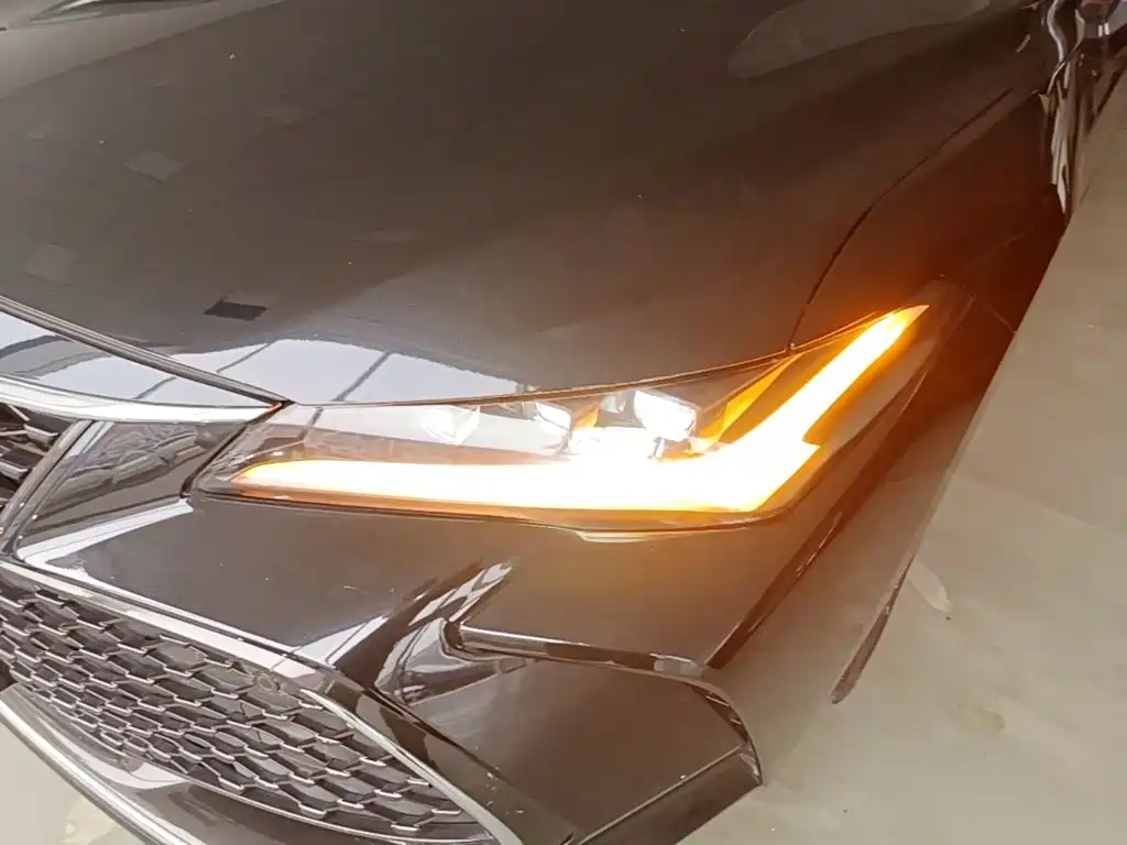 Toyota Avalon 2022 — фото 24