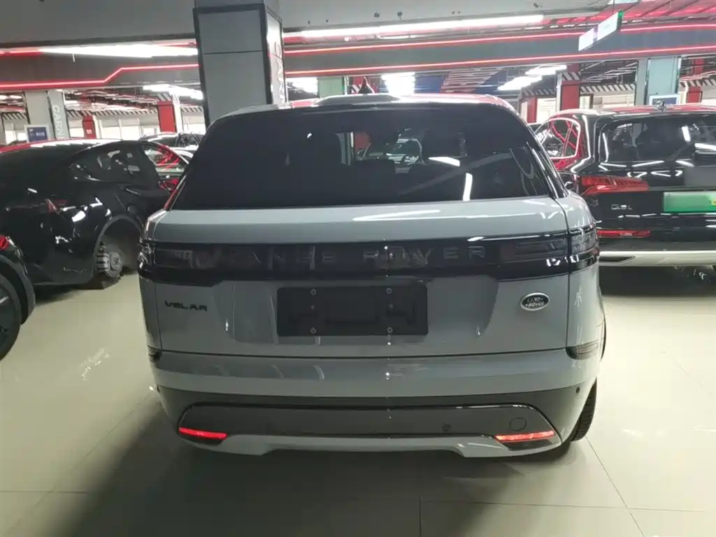 Land Rover Velar 2023 — фото 6