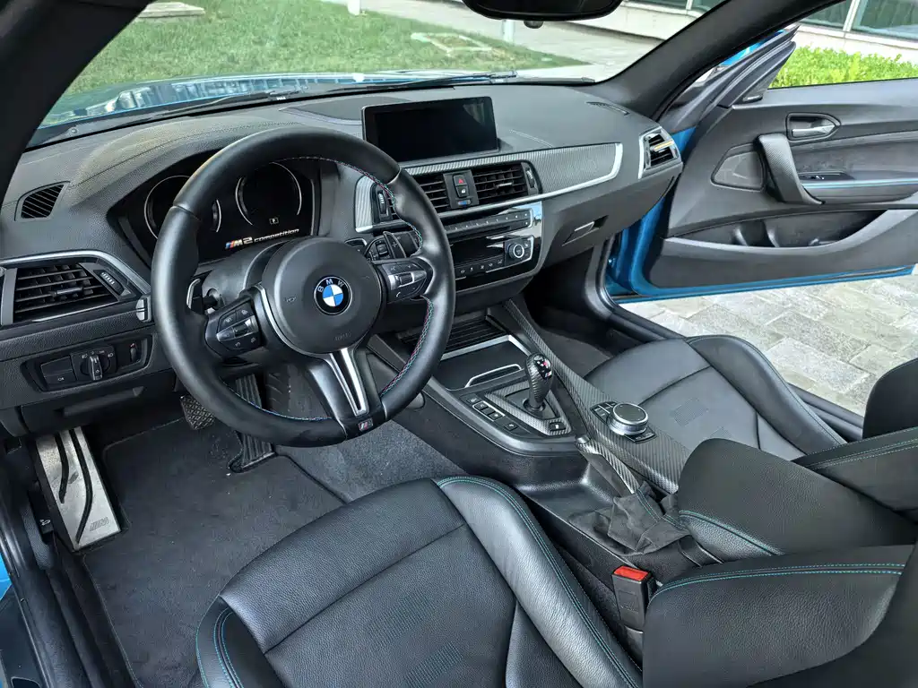 BMW M2 2019 — фото 11
