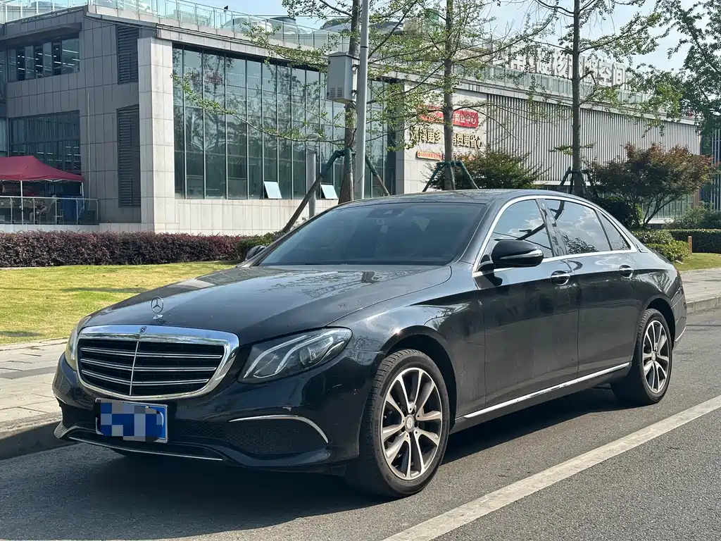 Mercedes-Benz E-Class 2017 — фото 1
