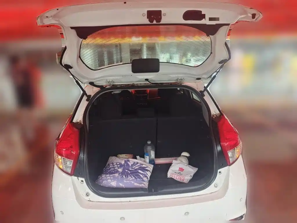 Toyota Yaris L 2016 — фото 16