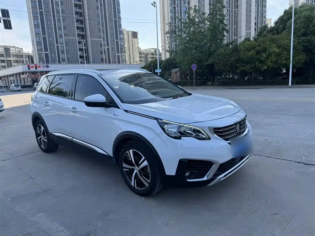 Peugeot 5008 2017 — фото 25