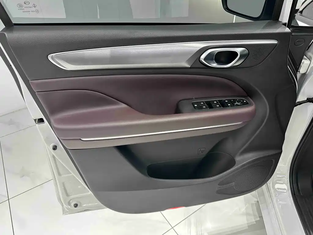 GAC Trumpchi M6 2023 — фото 11