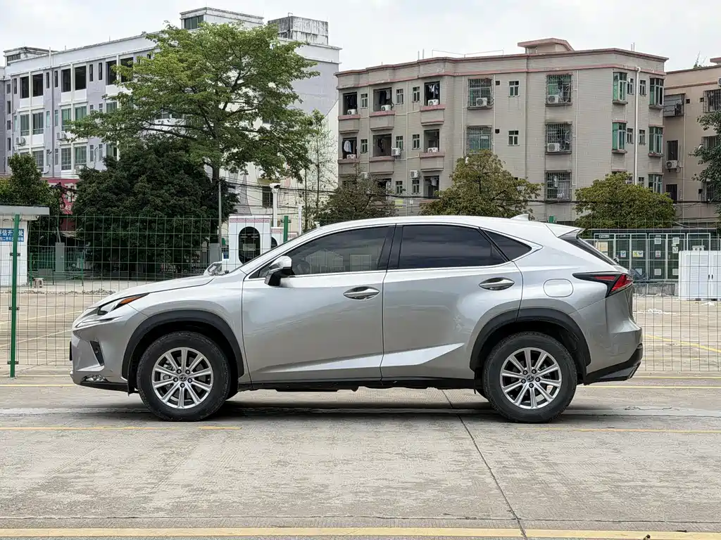 Lexus NX 2020 — фото 4