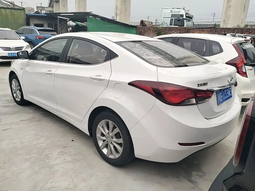Hyundai Elantra Langdong 2016 — фото 5