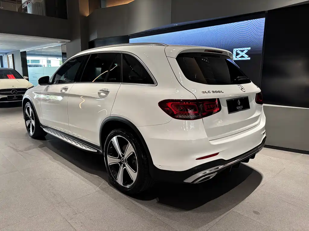 Mercedes-Benz GLC 2023