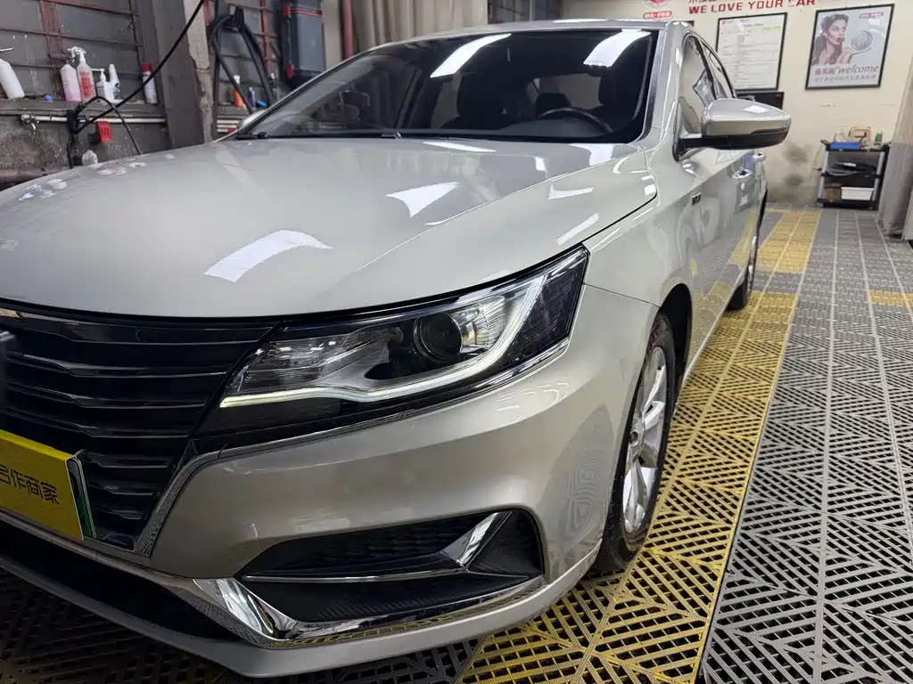 Roewe i6 New Energy 2018 — фото 55