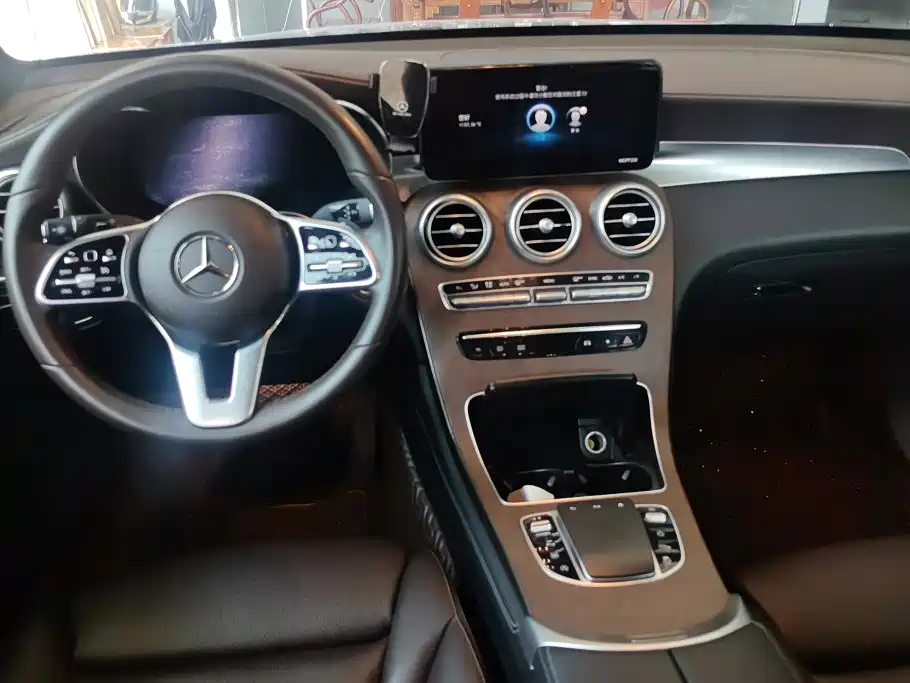 Mercedes-Benz GLC 2020 — фото 12