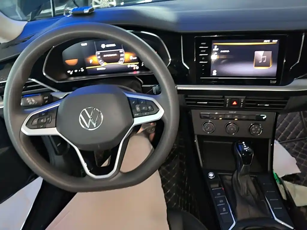 Volkswagen Passat 2025 — фото 10