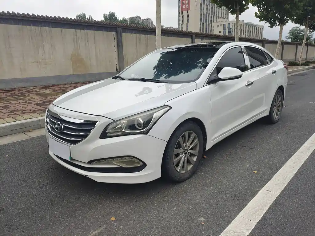 Hyundai Mistra 2014