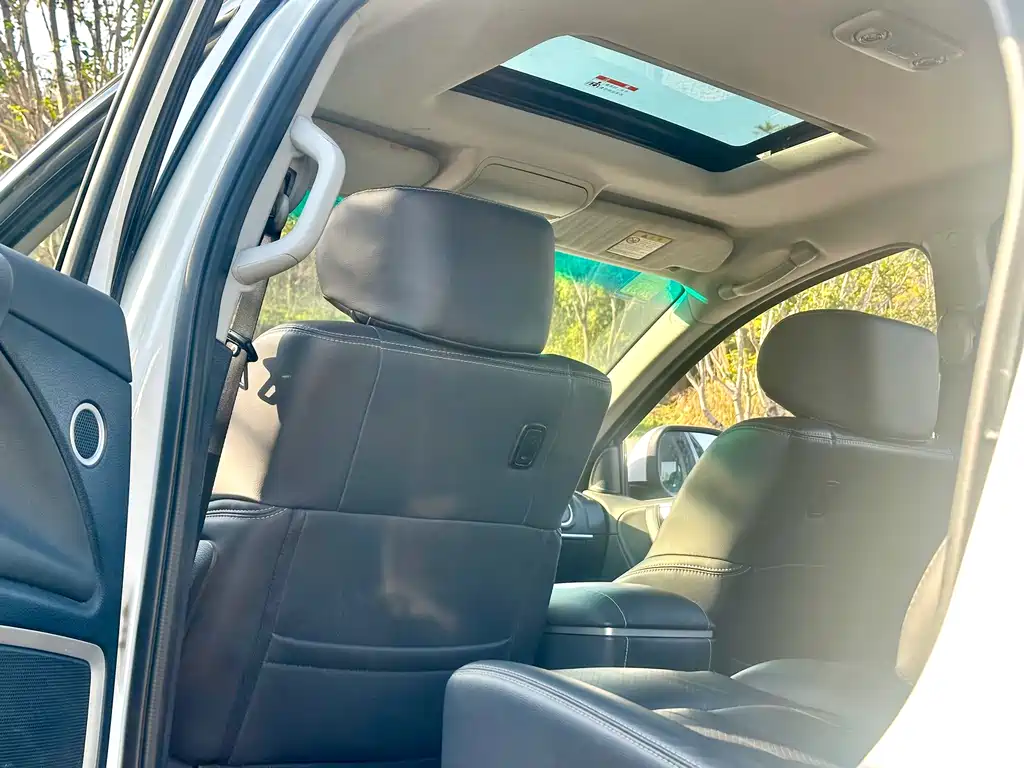 Luxgen Big 7 SUV 2017 — фото 26