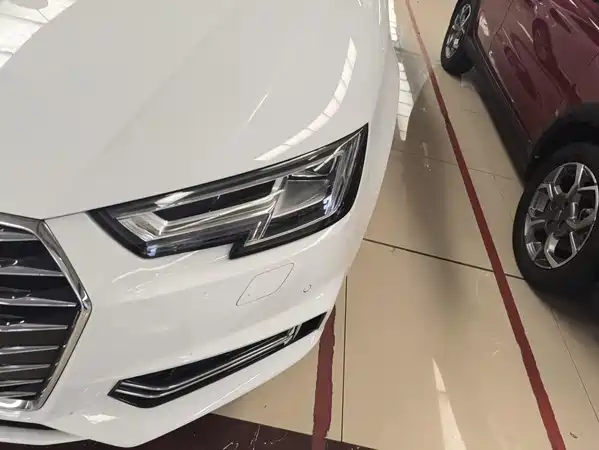 Audi A4L 2020