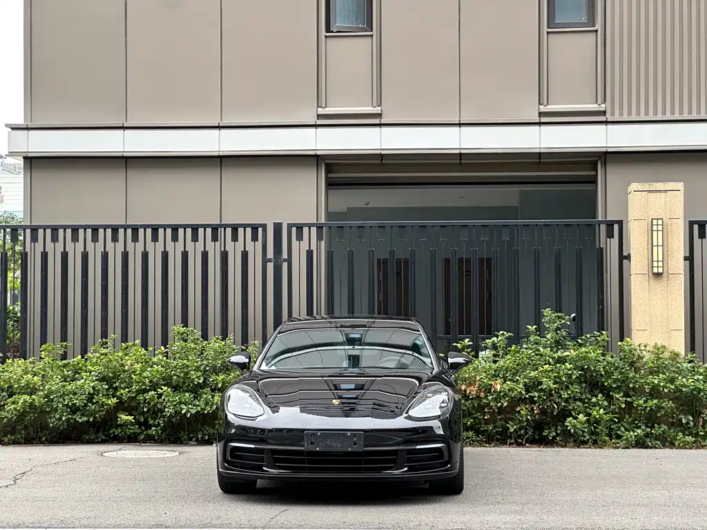 Porsche Panamera 2017 — фото 2