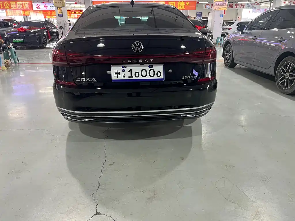 Volkswagen Passat 2023