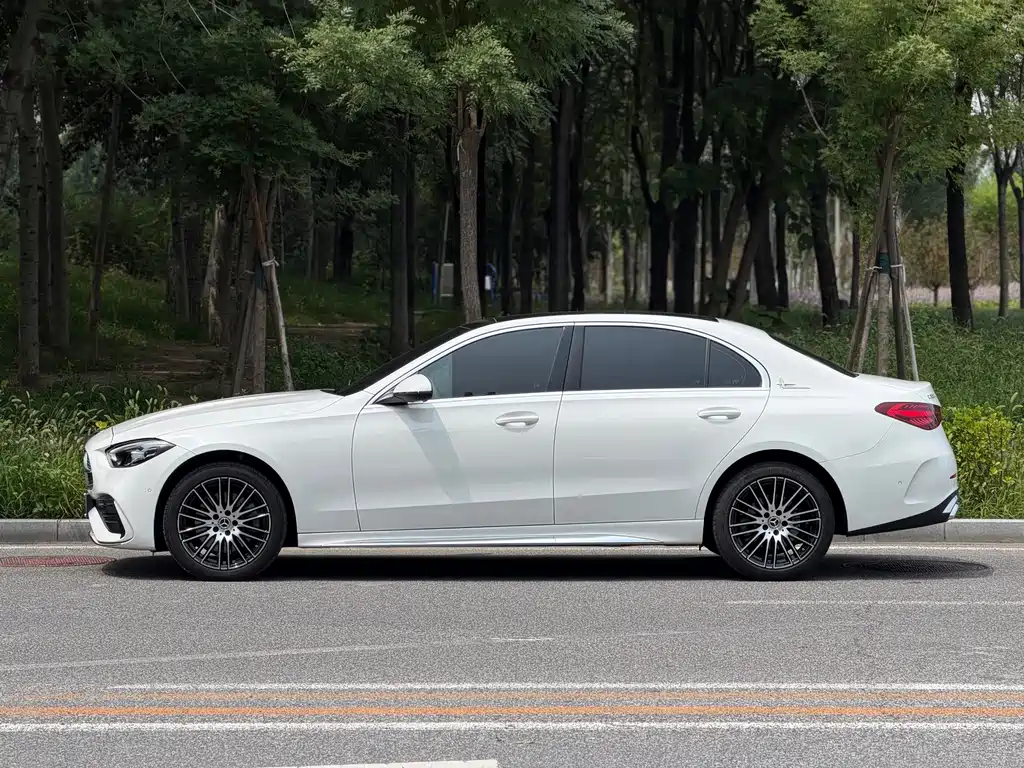 Mercedes-Benz C-Class 2025