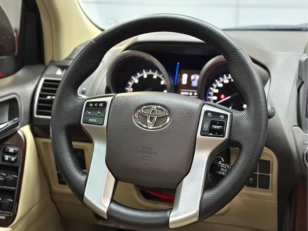 Toyota Prado 2017 — фото 12