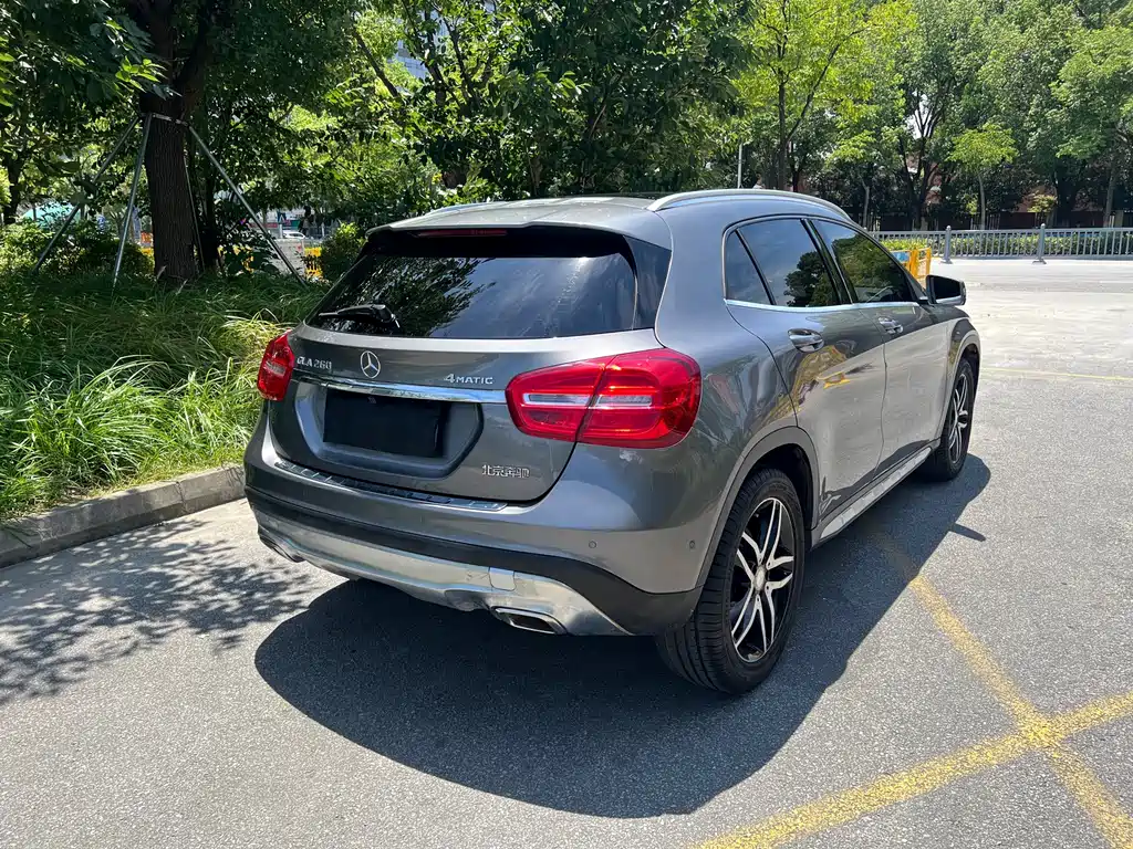 Mercedes-Benz GLA 2016