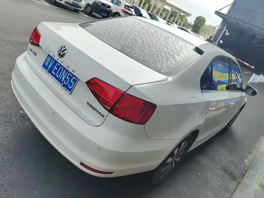 Volkswagen Sagitar 2019