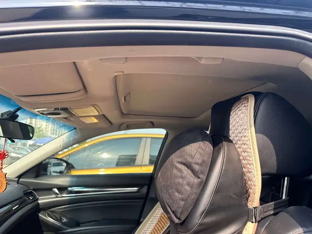 Honda Accord 2020 — фото 10