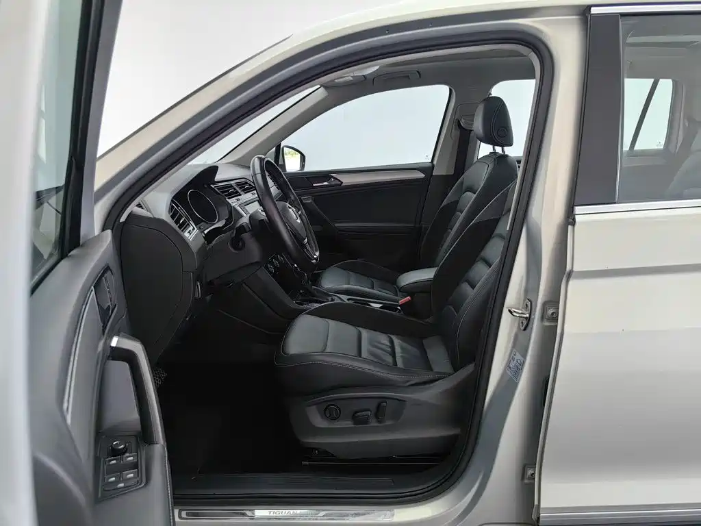 Volkswagen Tiguan L 2017 — фото 10