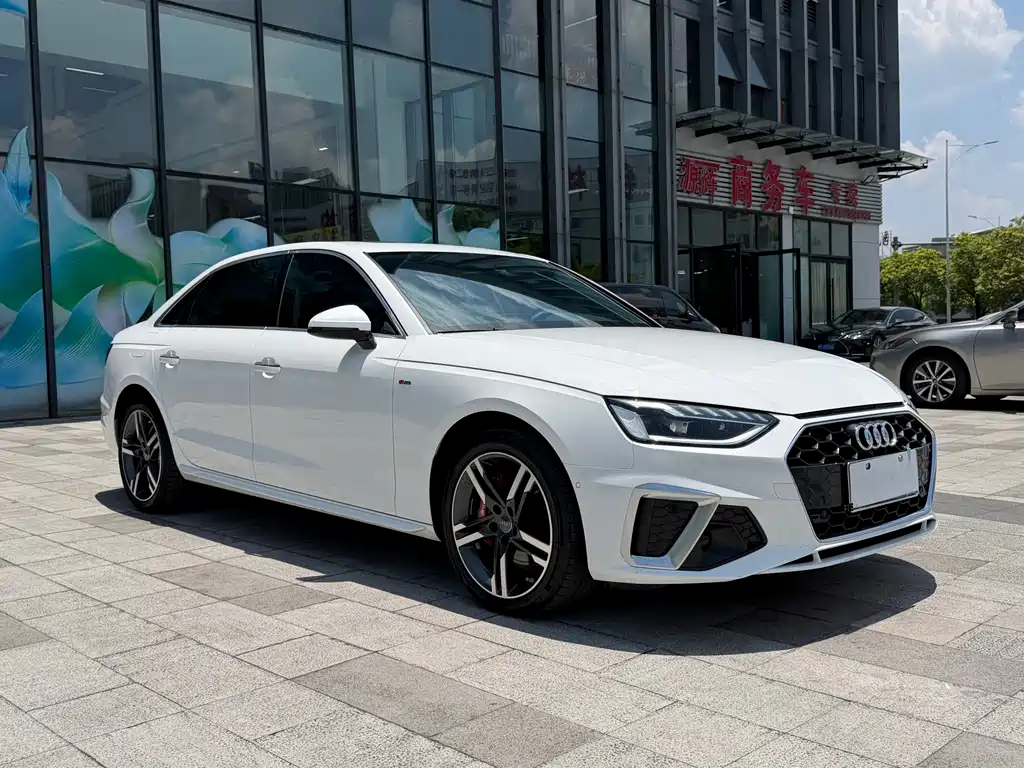 Audi A4L 2021