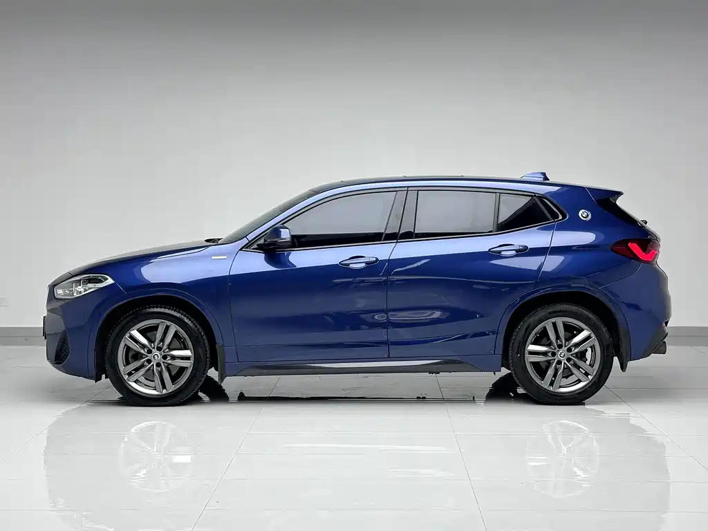 BMW X2 2022 — фото 6