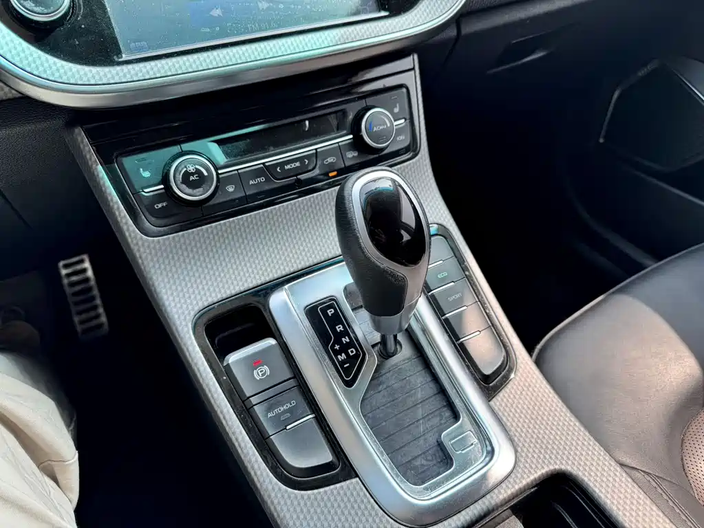 Geely Emgrand GS 2017 — фото 13