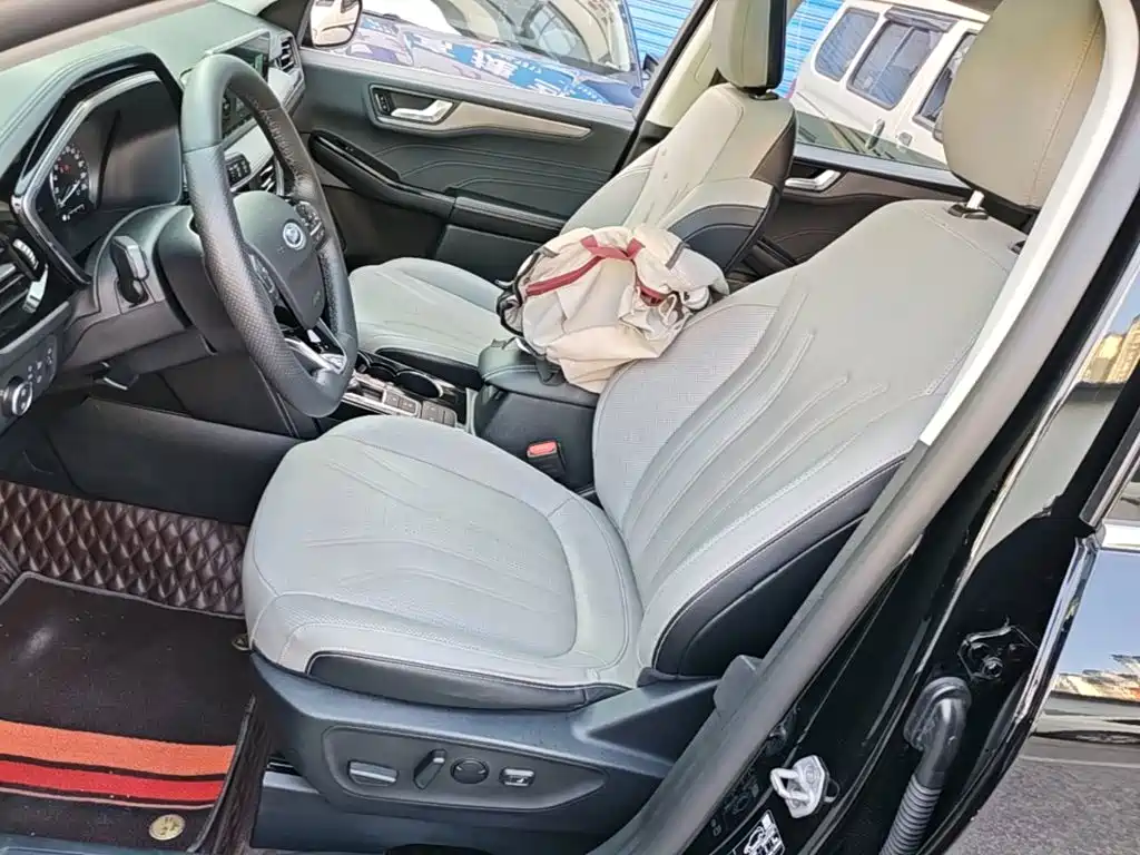 Ford Escape 2023 — фото 15