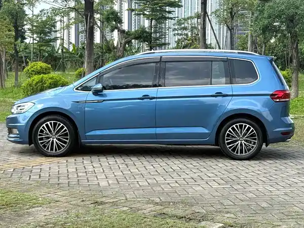 Volkswagen Touran 2016
