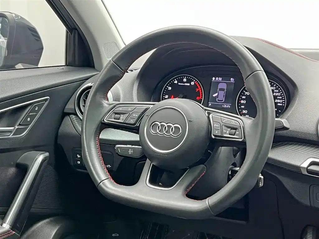 Audi Q2L 2023 — фото 20