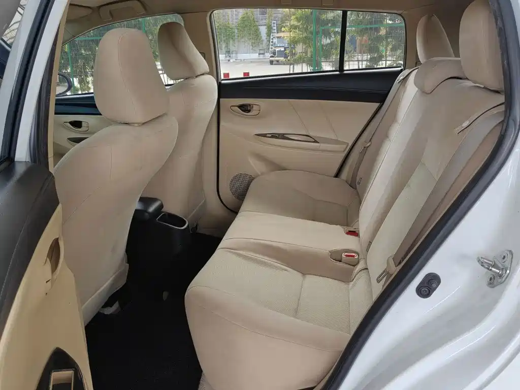 Toyota Yaris L 2017