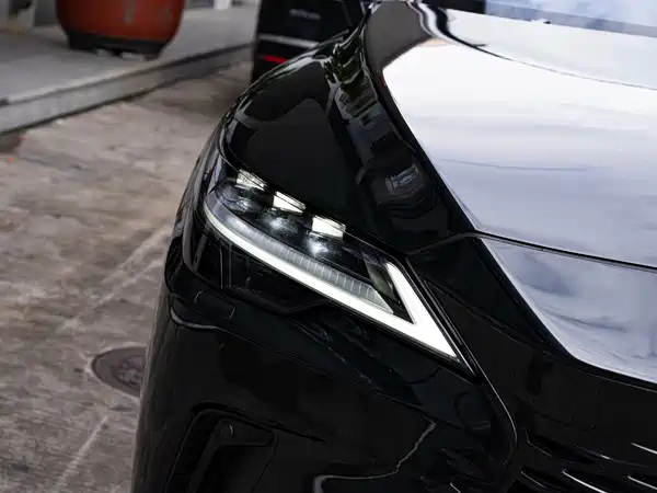 Lexus RX 2023