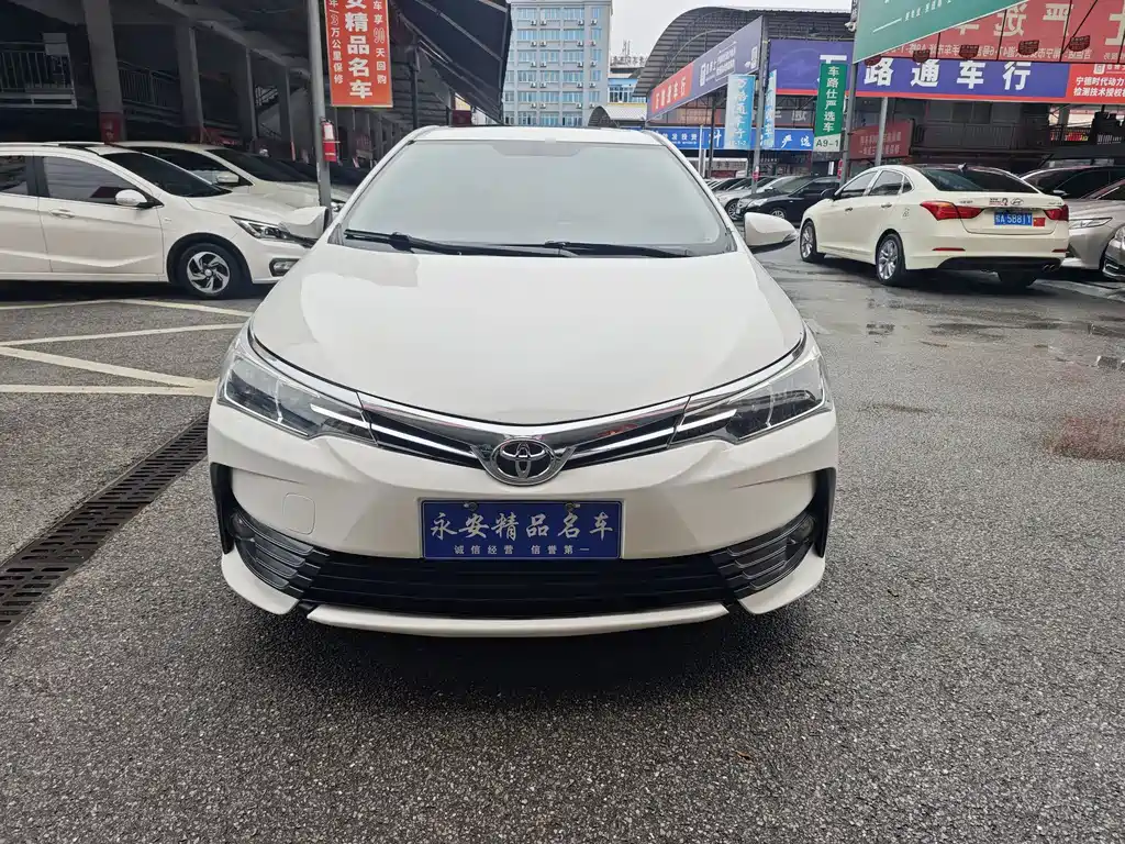 Toyota Corolla 2017 — фото 2