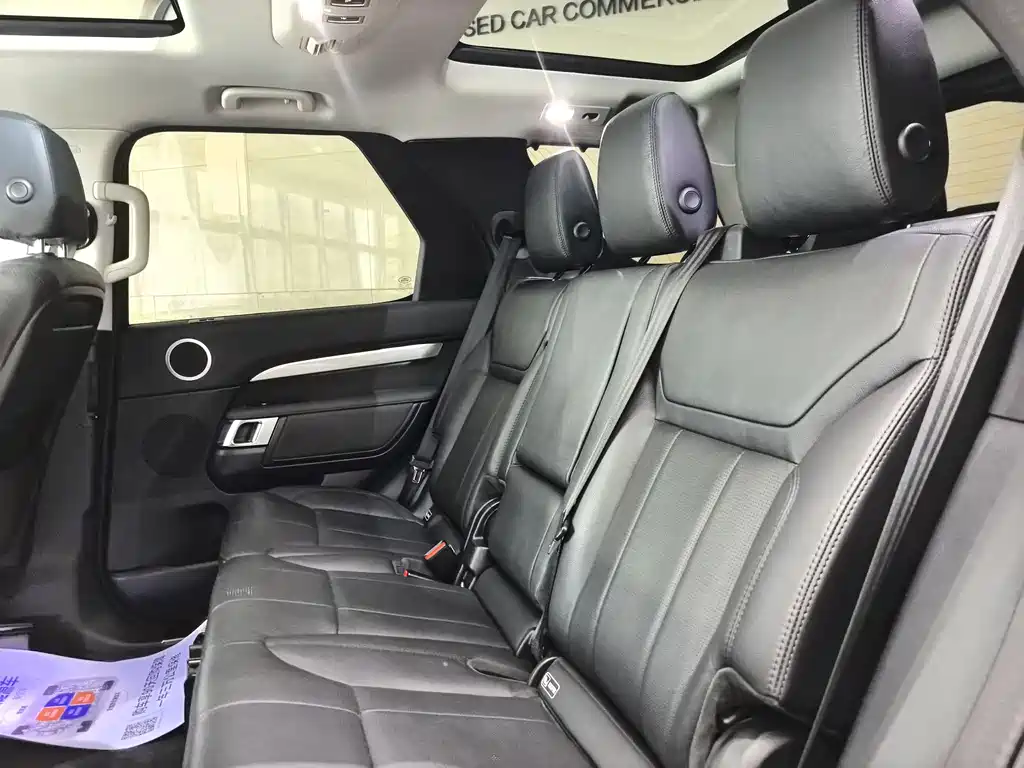 Land Rover Discovery 2019 — фото 18
