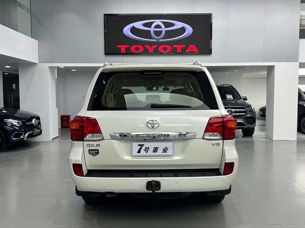 Toyota Land Cruiser 2015 — фото 7