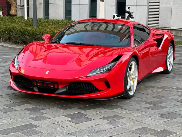 Ferrari F8 2020