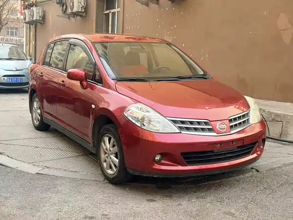 Nissan Tiida 2008