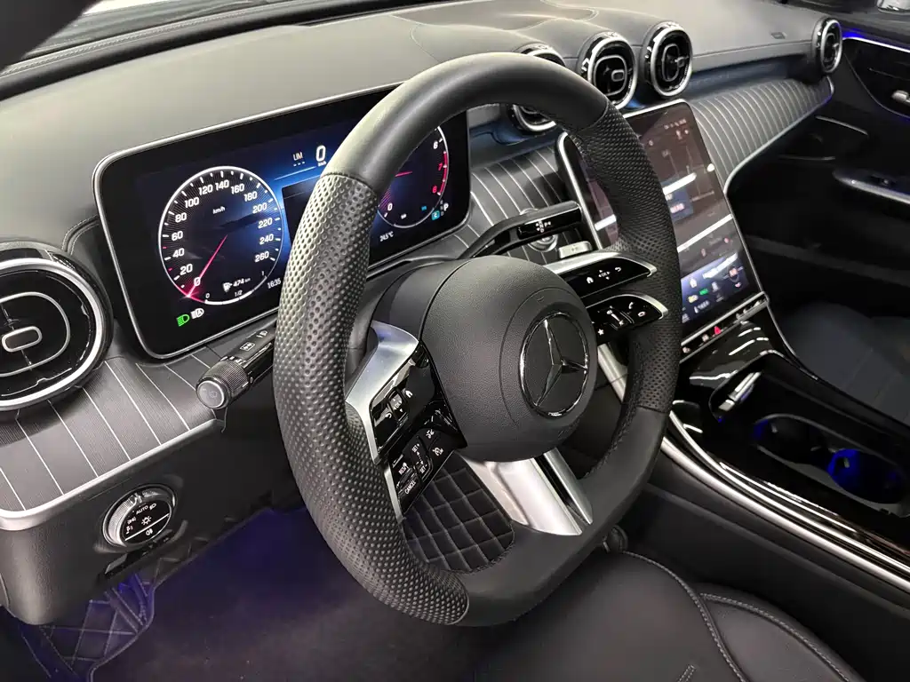 Mercedes-Benz C-Class 2023 — фото 6