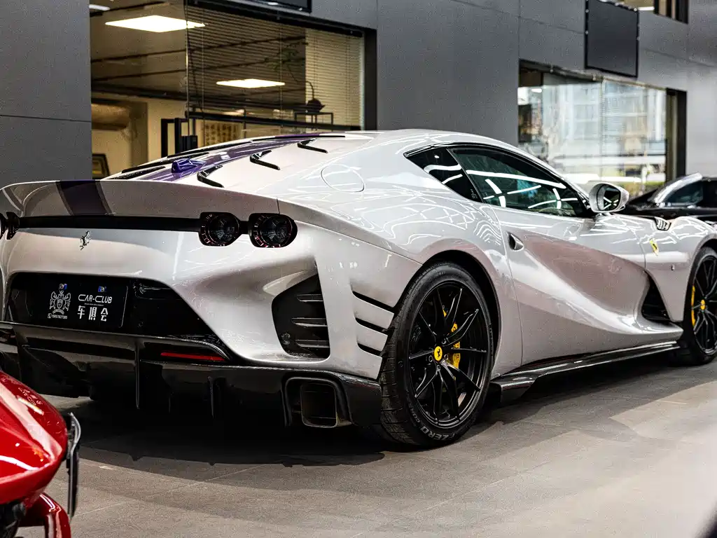 Ferrari 812 2024 — фото 19