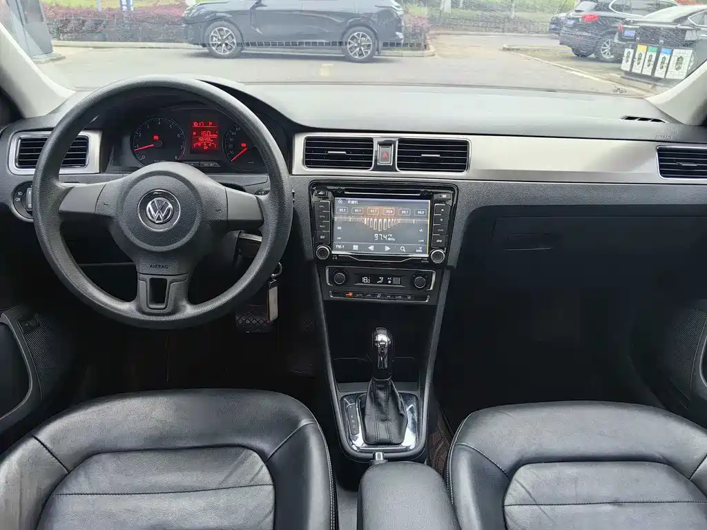 Volkswagen Santana 2014