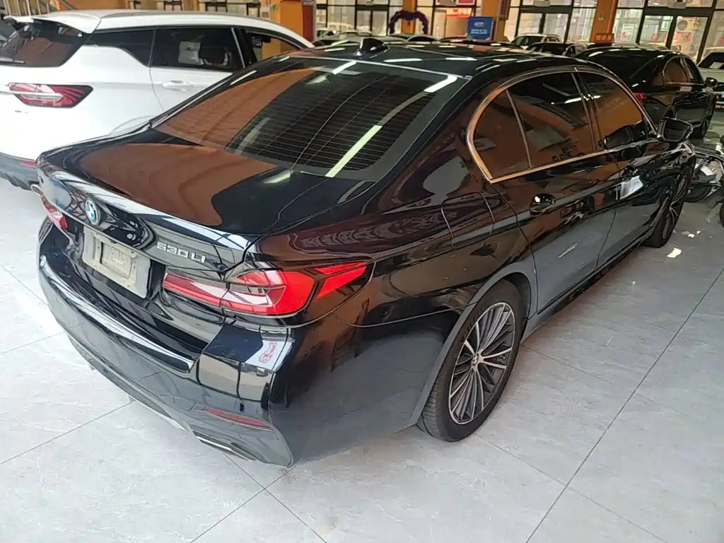 BMW 5 Series 2022