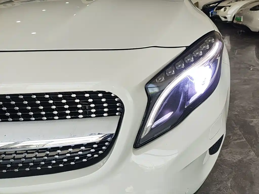 Mercedes-Benz GLA 2015 — фото 18