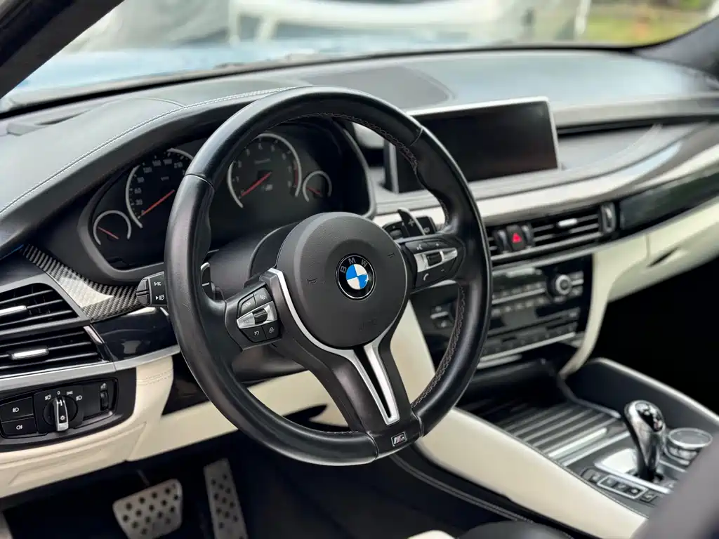 BMW X5 M 2016 — фото 7