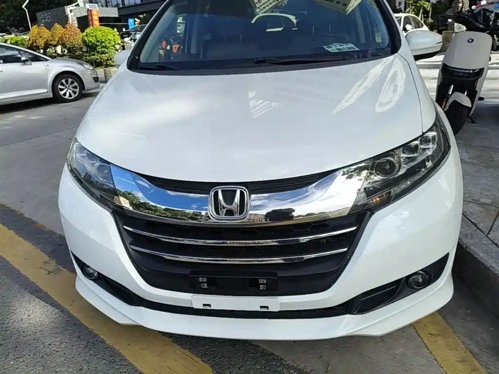 Honda Odyssey 2016 — фото 3
